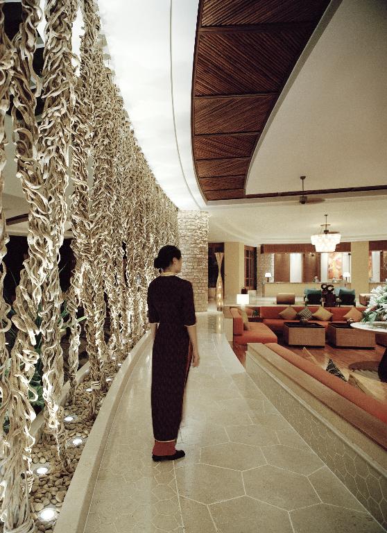 三亞萬豪度假酒店服務(wù)人員服裝拍照