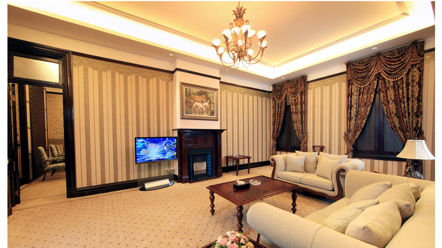 沙面會館制服設(shè)計成功案例