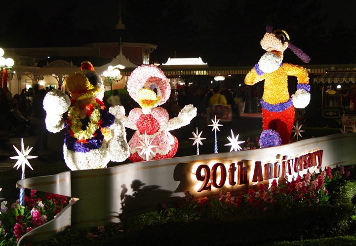 迪斯尼樂(lè)園圖片，迪斯尼員工工作制服