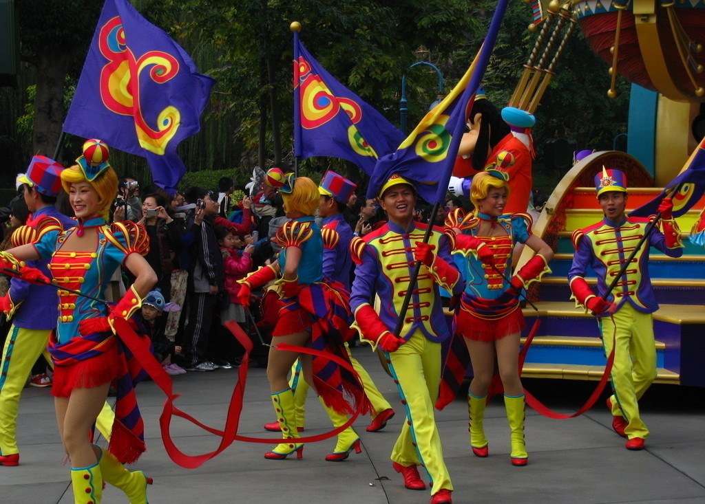 迪斯尼樂(lè)園圖片，迪斯尼員工工作制服
