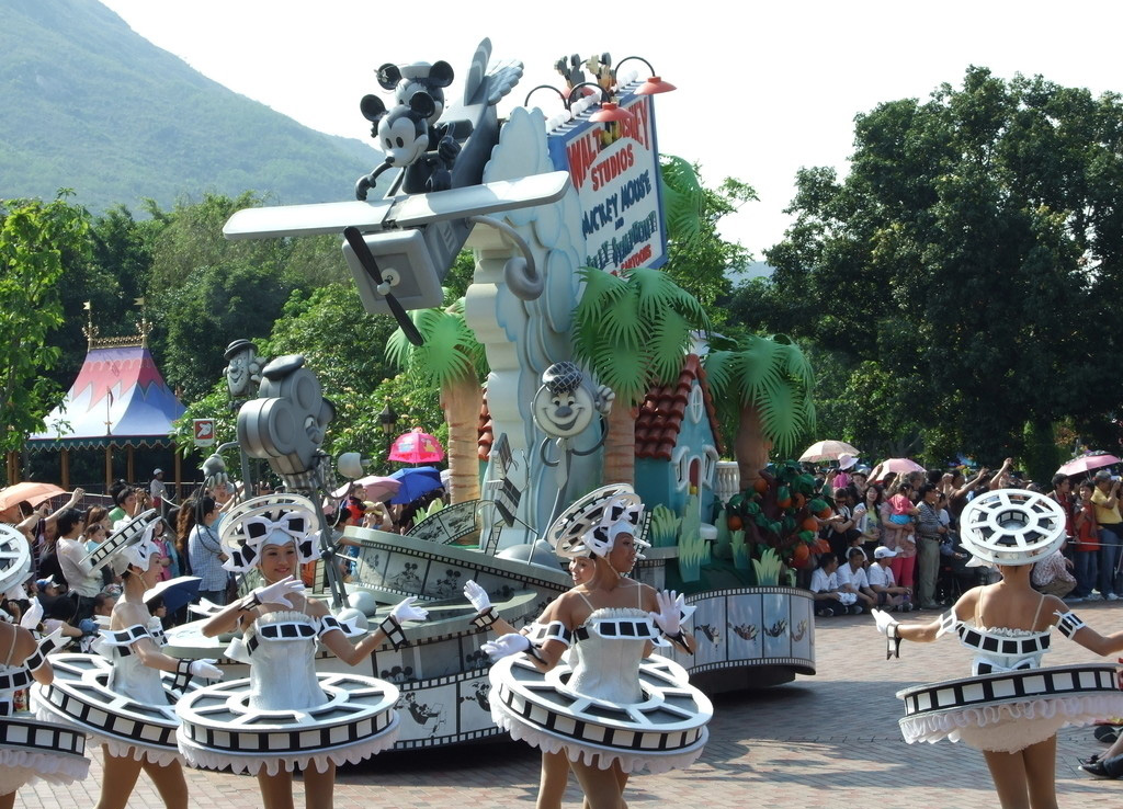 迪斯尼樂(lè)園圖片，迪斯尼員工工作制服