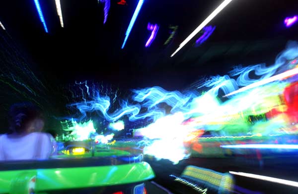 迪斯尼樂(lè)園圖片，迪斯尼員工工作制服